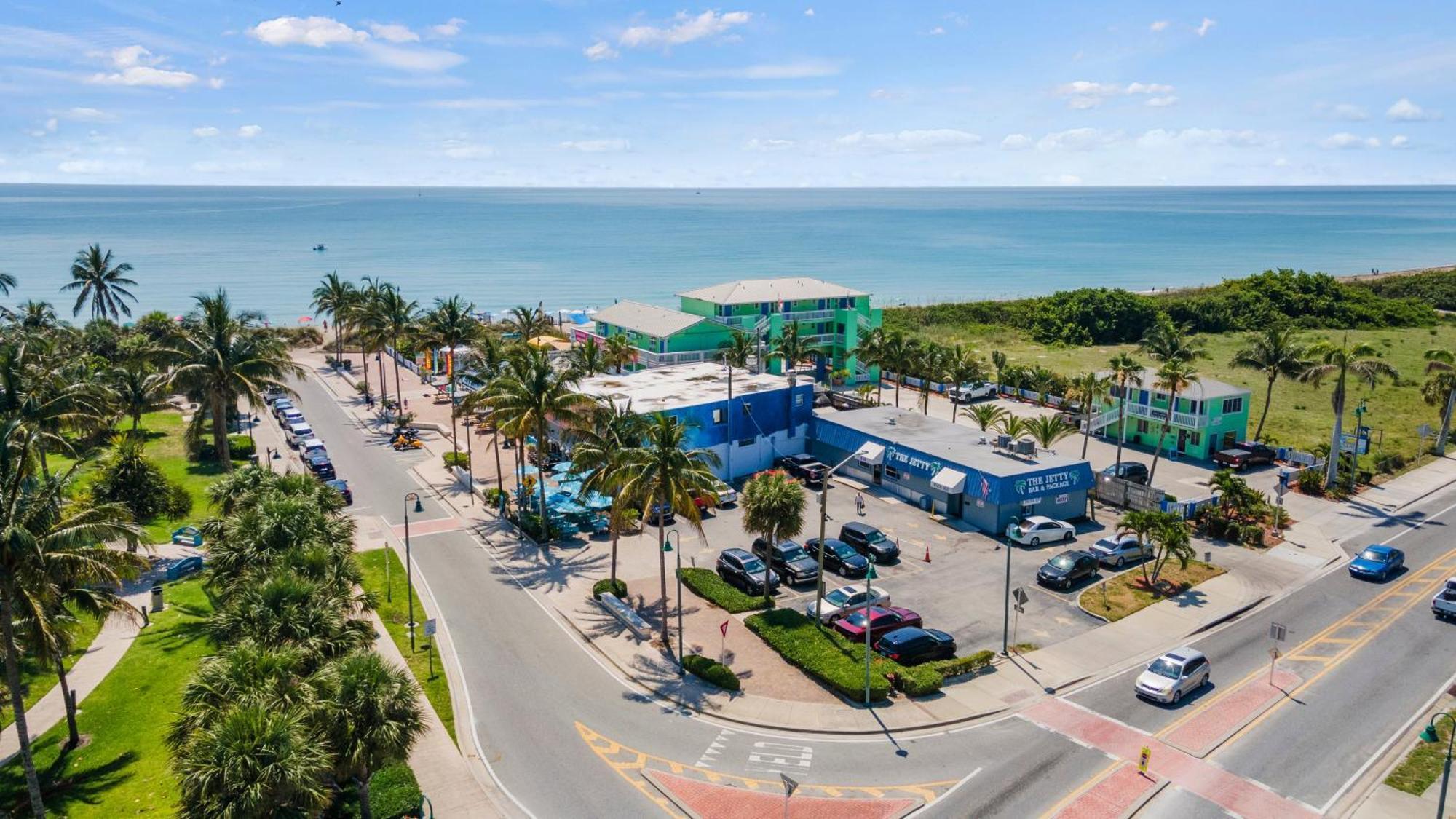 Oceanfront Inn Room #16- Ocean View Balcony 2 Full Beds Fort Pierce Esterno foto