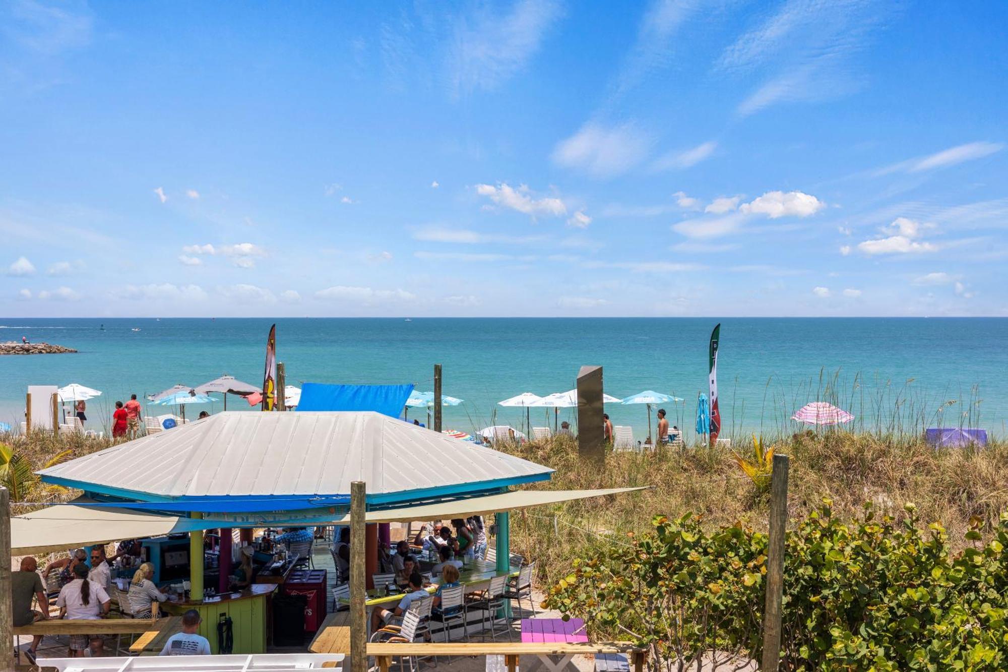 Oceanfront Inn Room #16- Ocean View Balcony 2 Full Beds Fort Pierce Esterno foto